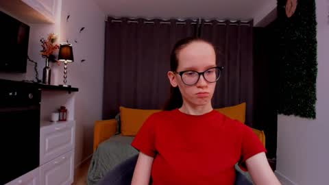 Snapshot of lynettebails chatting on February 2025 10:20:02 PM Sara online show from February 2025 10:20:02 PM