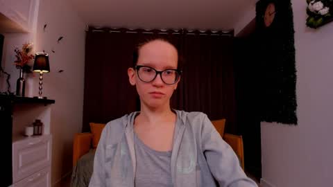 Snapshot of lynettebails chatting on February 2025 10:42:01 PM Sara online show from February 2025 10:42:01 PM