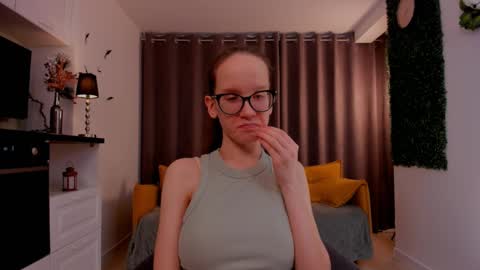 Snapshot of lynettebails chatting on March 2025 01:21:01 AM Sara online show from March 2025 01:21:01 AM