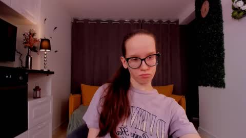 Snapshot of lynettebails chatting on March 2025 04:20:01 PM Sara online show from March 2025 04:20:01 PM