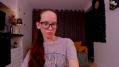 Snapshot of lynettebails chatting on March 2025 10:27:02 PM Sara online show from March 2025 10:27:02 PM