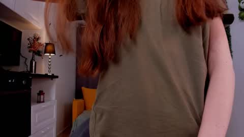 Snapshot of lynettebails chatting on March 2025 07:21:02 PM Sara online show from March 2025 07:21:02 PM