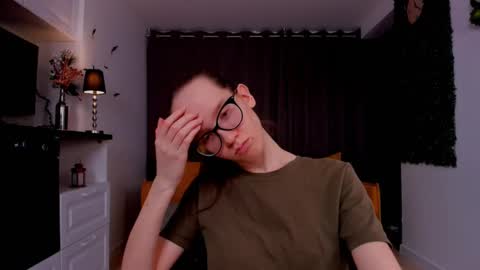 Snapshot of lynettebails chatting on March 2025 10:36:02 PM Sara online show from March 2025 10:36:02 PM