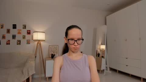 Snapshot of lynettebails chatting on March 2025 07:18:01 PM Sara online show from March 2025 07:18:01 PM