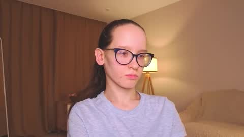 Snapshot of lynettebails chatting on December 2025 08:36:02 PM Sara online show from December 2025 08:36:02 PM