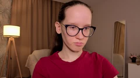 Sara online show from April 2026 04:11:02 PM