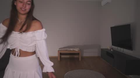 Snapshot of lynn_jackson chatting on March 2026 06:06:01 AM LYNN online show from March 2026 06:06:01 AM