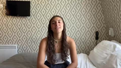 Snapshot of lynn_jackson chatting on April 2026 07:44:01 AM LYNN online show from April 2026 07:44:01 AM