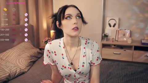 Snapshot of lynnabelow chatting on February 2025 08:04:01 AM Elisabet but for you just Elie 4 online show from February 2025 08:04:01 AM