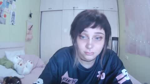 Kira online show from October 2025 10:01:01 AM