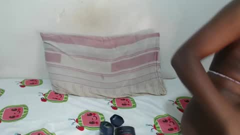 Snapshot of lynnesee chatting on September 2025 12:29:01 PM lyenne online show from September 2025 12:29:01 PM