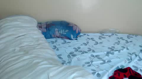 Snapshot of lynnesee chatting on November 2025 08:42:02 PM lyenne online show from November 2025 08:42:02 PM