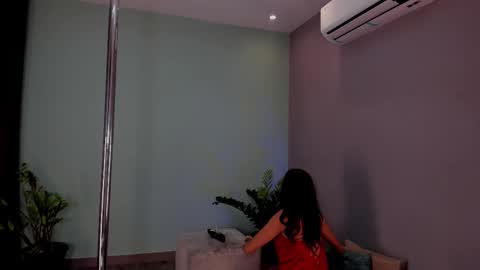 lynnsam_ online show from February 2025 02:07:01 AM