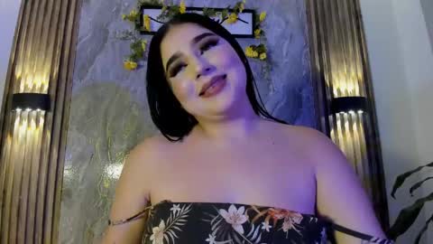 lynzievelvet online show from May 2026 06:05:02 PM