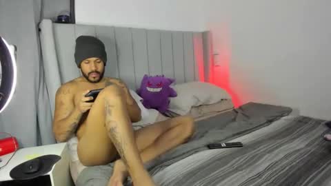 Lyon Dark online show from November 2025 11:50:01 PM