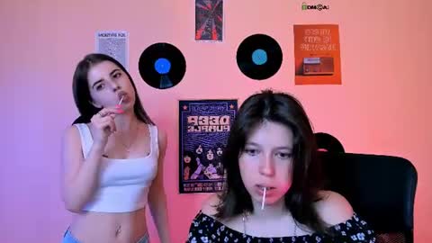 Snapshot of lyra_desire chatting on June 2026 07:27:02 PM lyra_desire online show from June 2026 07:27:02 PM