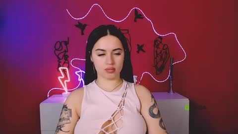 lyra donna online show from May 2026 06:38:01 PM
