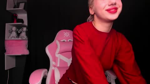 Lyra 3 online show from May 2026 04:27:02 PM