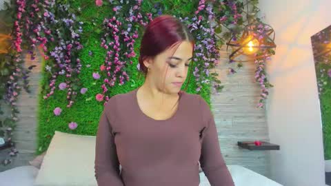 Snapshot of lysacollins20_ chatting on March 2026 12:32:02 PM Lysa online show from March 2026 12:32:02 PM