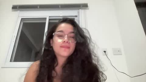 lyz_guzman online show from June 2026 03:29:01 AM