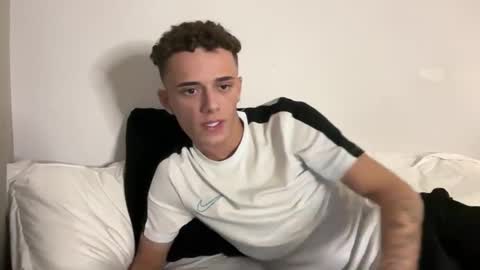 Snapshot of lz_britboy chatting on February 2026 08:54:01 PM NEW Leo lz britboy online show from February 2026 08:54:01 PM