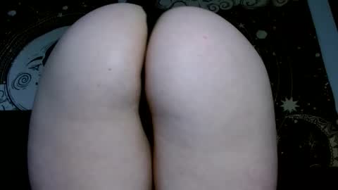 Snapshot of m0llyp0ppins chatting on March 2026 03:48:02 PM M0lly online show from March 2026 03:48:02 PM