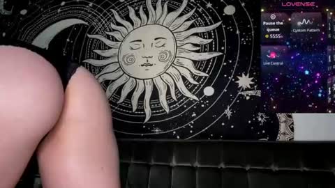 M0lly online show from July 2026 06:00:02 PM