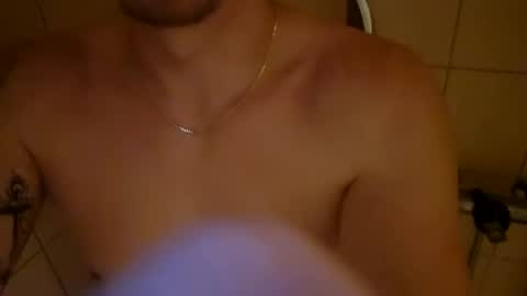 Snapshot of m1guele chatting on February 2025 10:09:01 PM Fucklover online show from February 2025 10:09:01 PM