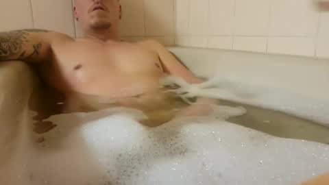 Snapshot of m1guele chatting on February 2025 09:04:02 PM Fucklover online show from February 2025 09:04:02 PM