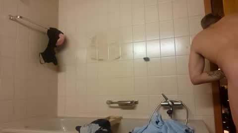 Snapshot of m1guele chatting on February 2025 11:04:01 PM Fucklover online show from February 2025 11:04:01 PM