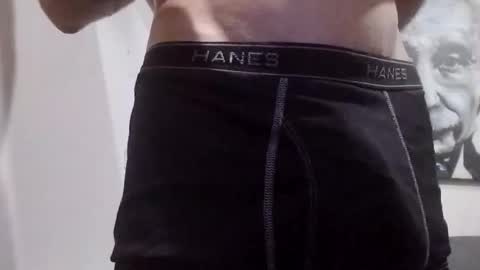 Snapshot of m3r_d3_n0ms chatting on April 2026 11:32:02 PM Mer De Noms online show from April 2026 11:32:02 PM