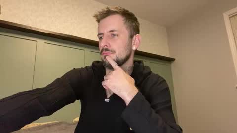 Snapshot of m_stephen chatting on February 2026 03:12:02 AM m_stephen online show from February 2026 03:12:02 AM