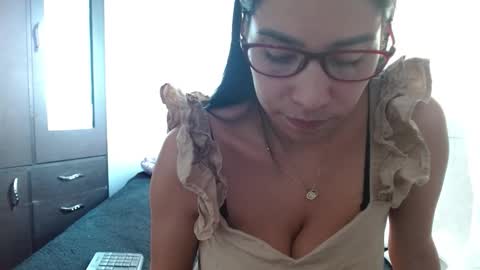 Snapshot of maaddy_thompson chatting on February 2026 07:42:02 PM maaddy_thompson online show from February 2026 07:42:02 PM