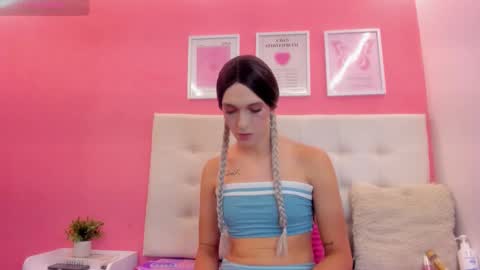 Snapshot of macarena_05_ chatting on September 2025 03:00:01 AM macarena_05_ online show from September 2025 03:00:01 AM