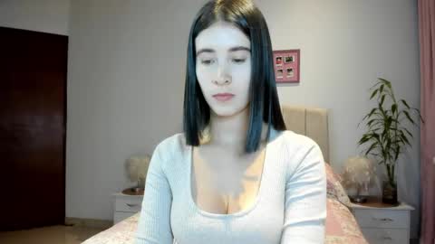 Snapshot of macarena_vallejo_ chatting on April 2026 01:30:02 AM Macarena online show from April 2026 01:30:02 AM