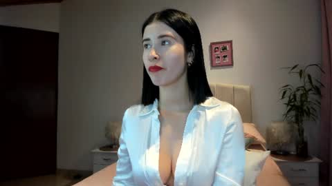 Snapshot of macarena_vallejo_ chatting on June 2026 03:16:02 AM Macarena online show from June 2026 03:16:02 AM