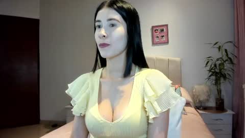 Snapshot of macarena_vallejo_ chatting on June 2026 02:56:02 AM Macarena online show from June 2026 02:56:02 AM