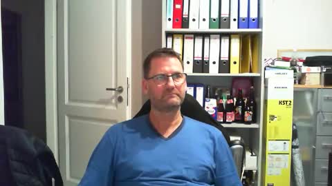 macfly67 online show from November 2025 08:24:02 PM