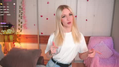 Snapshot of machellehollenback chatting on April 2026 04:15:02 PM Katerina online show from April 2026 04:15:02 PM