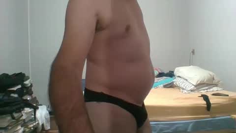 Snapshot of machoalex chatting on January 2025 03:57:01 AM MACHOLIVRE online show from January 2025 03:57:01 AM