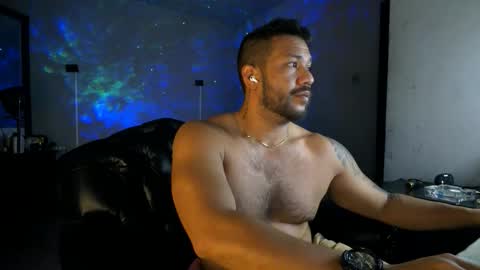 Snapshot of machohandsome chatting on May 2026 09:28:01 AM Javier papichulo master how do you want online show from May 2026 09:28:01 AM
