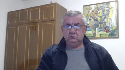 Snapshot of machomale3 chatting on January 2025 07:51:02 PM Macho online show from January 2025 07:51:02 PM