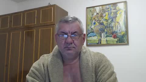 Snapshot of machomale3 chatting on January 2025 10:18:01 PM Macho online show from January 2025 10:18:01 PM