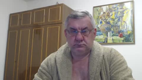 Snapshot of machomale3 chatting on February 2025 07:44:01 PM Macho online show from February 2025 07:44:01 PM