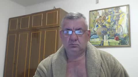 Snapshot of machomale3 chatting on February 2025 08:47:01 PM Macho online show from February 2025 08:47:01 PM