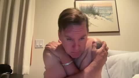 xStraightEdgex online show from January 2025 06:45:01 AM