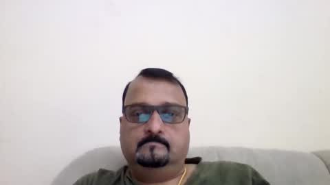 Snapshot of mackbe chatting on April 2026 12:14:01 PM Mackbe online show from April 2026 12:14:01 PM