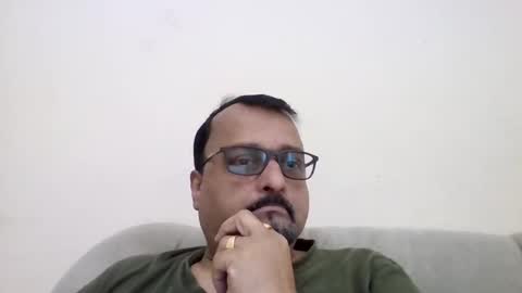 Snapshot of mackbe chatting on May 2026 12:32:02 PM Mackbe online show from May 2026 12:32:02 PM