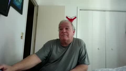 mackdocc001 online show from November 2025 03:34:02 PM