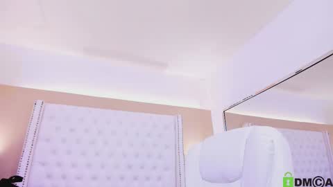 Mackenzie online show from December 2025 04:18:02 AM